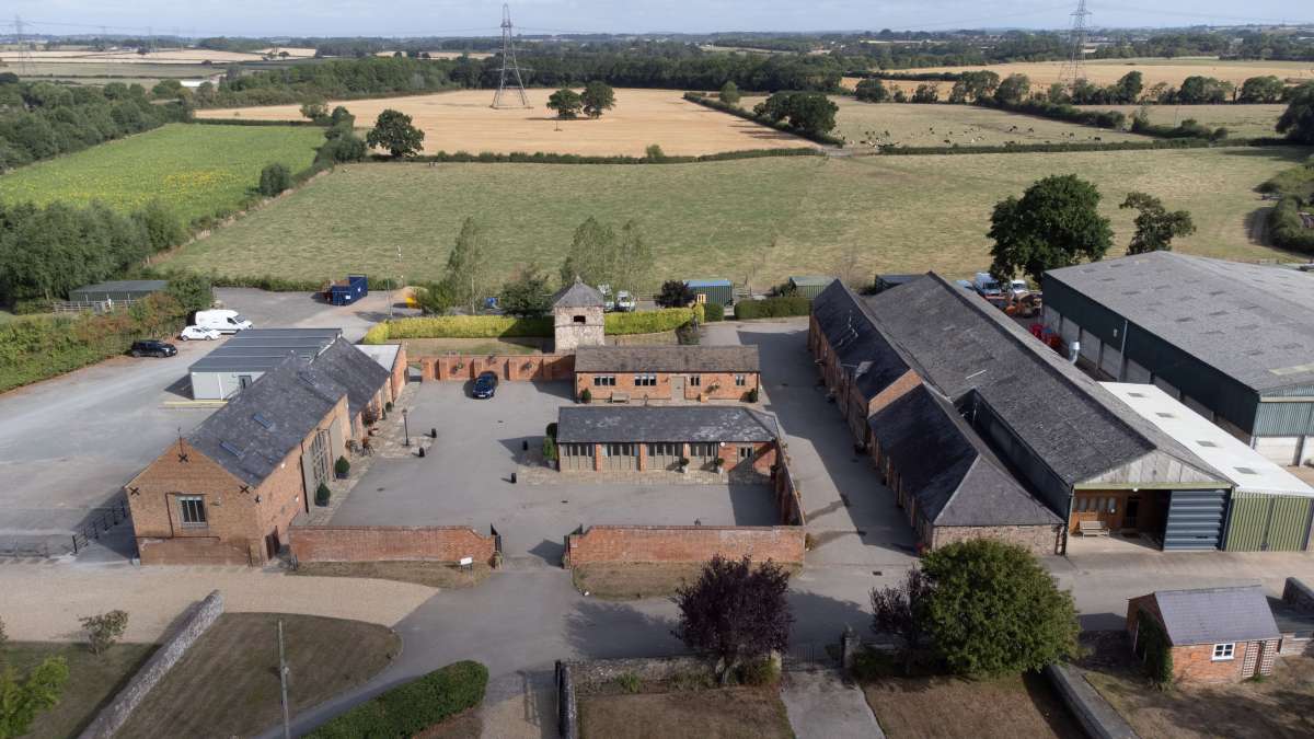 Office in Leicester - photo 4