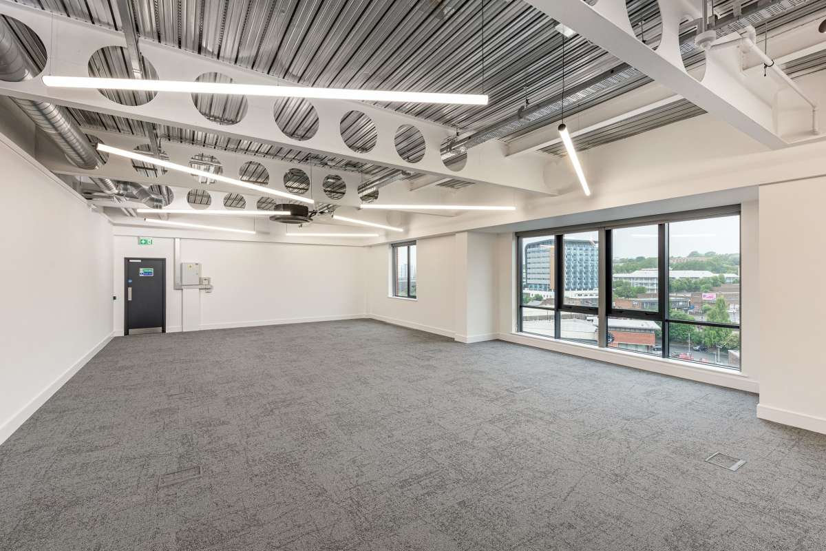 Office in Newcastle Upon Tyne - photo 3