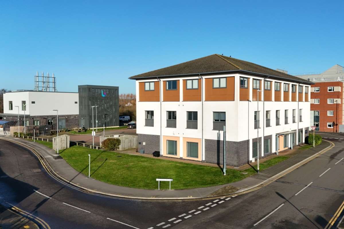 Office in Lincoln - photo 3