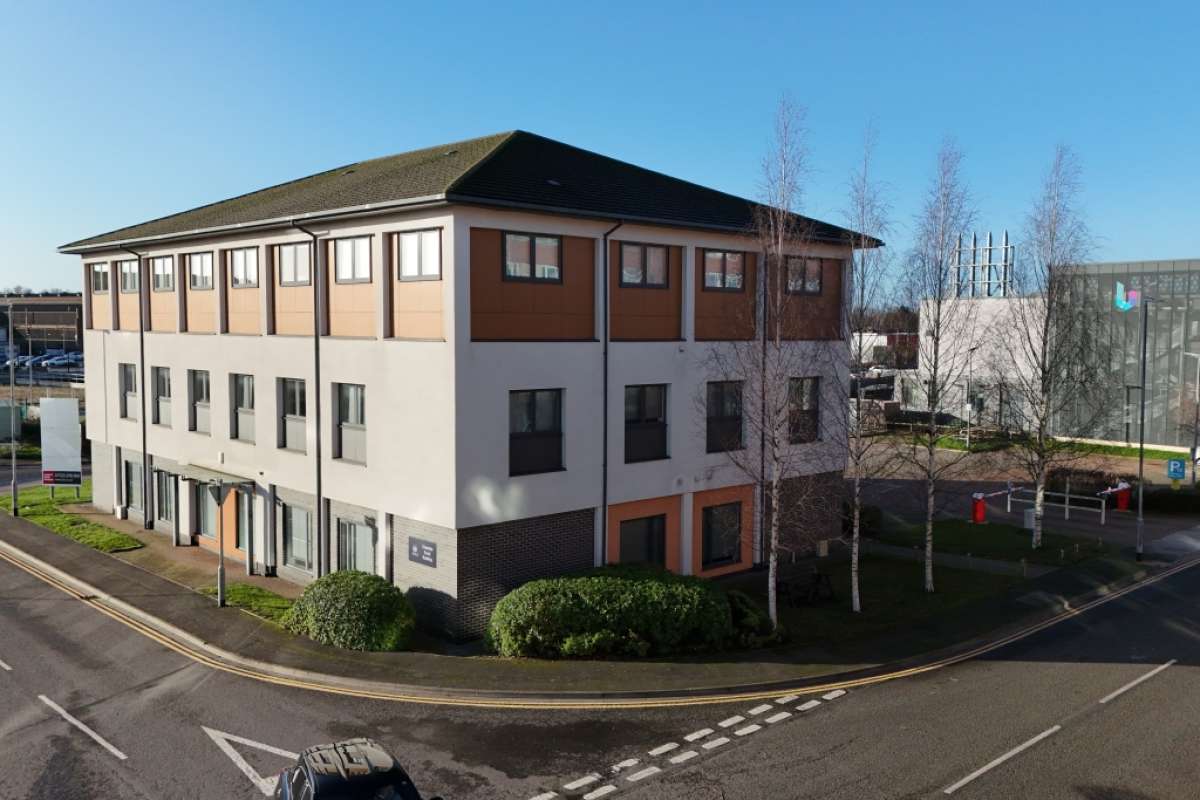 Office in Lincoln - photo 4