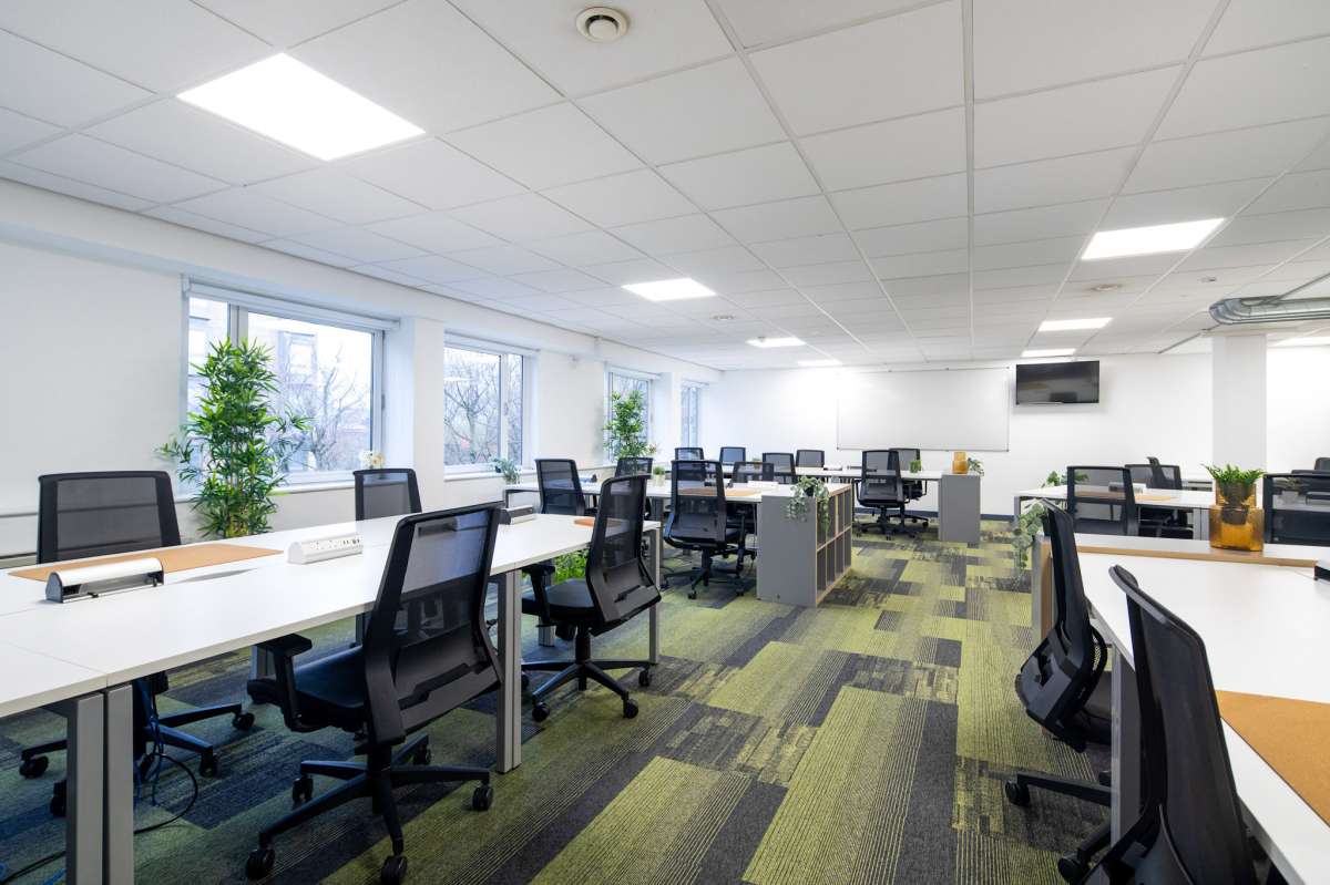 Office in Bristol - photo 3