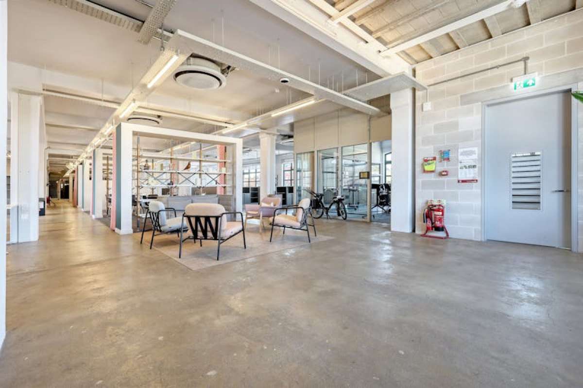 Office in London - photo 2