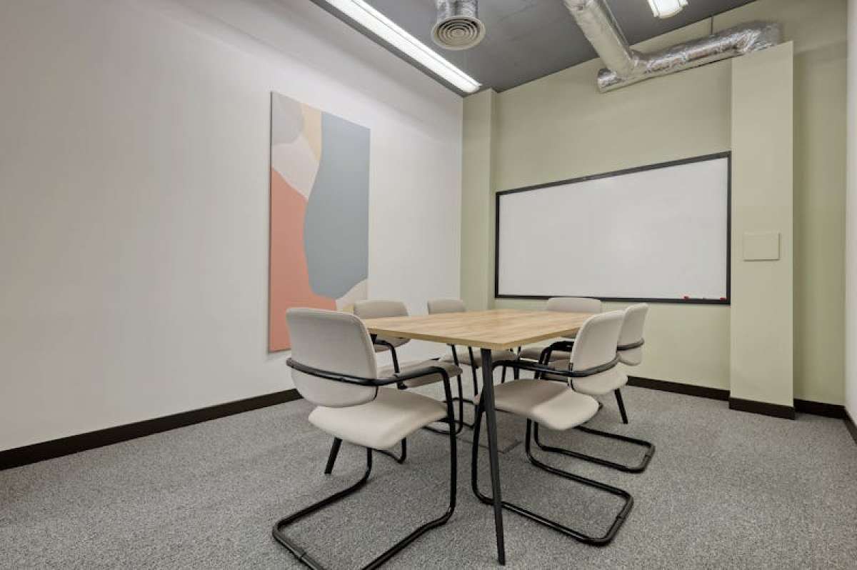 Office in London - photo 4