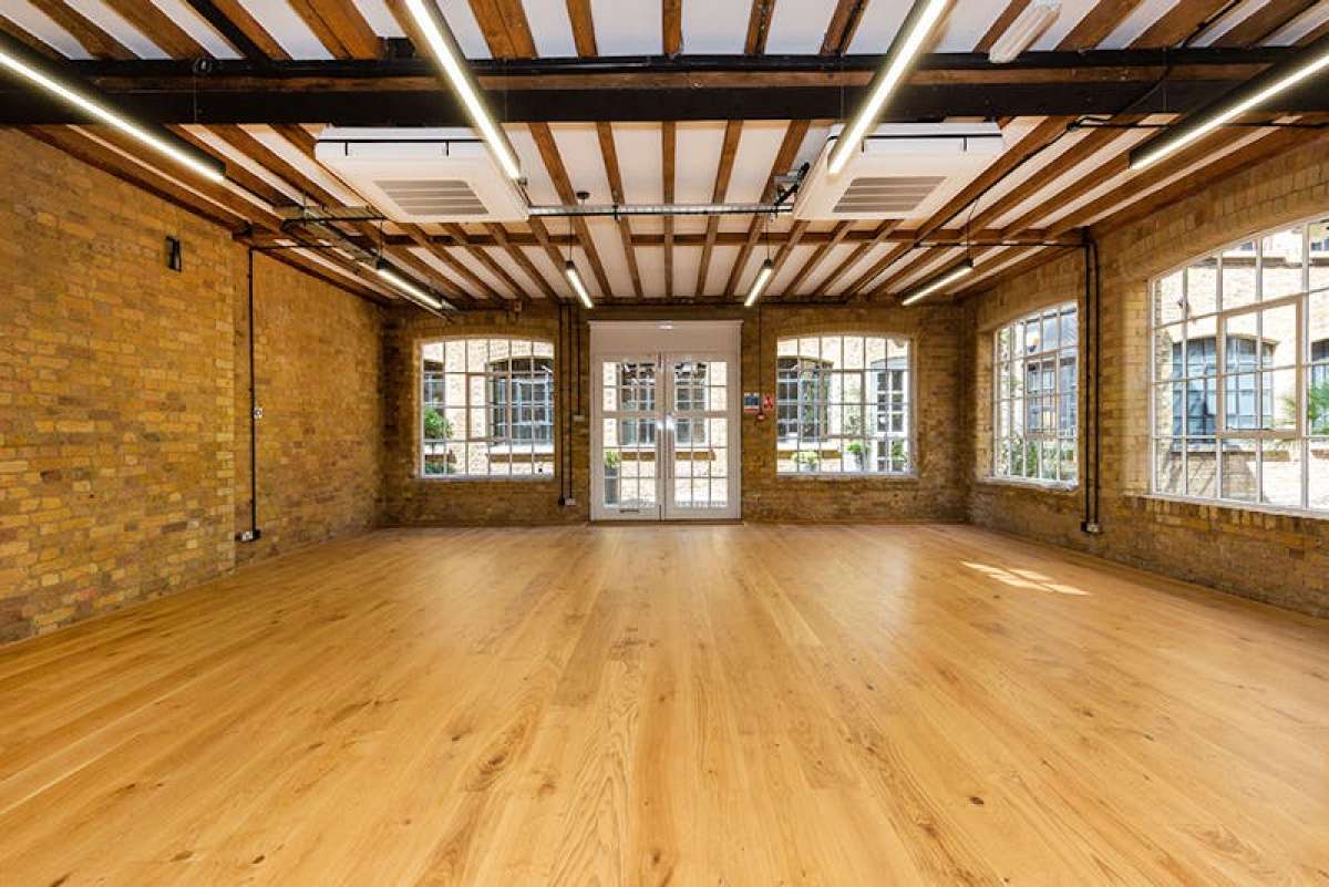 Office in London - photo 3