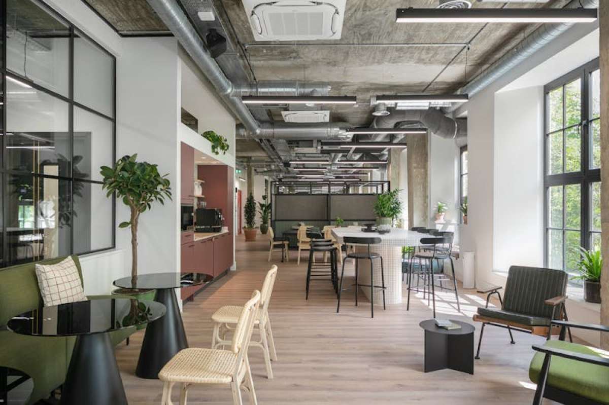 Office in London - photo 4