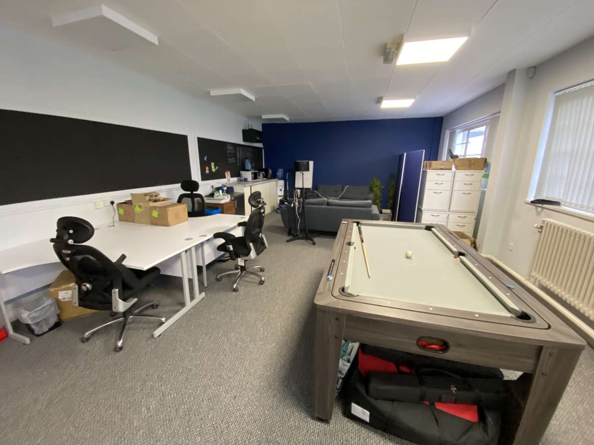 Office in Kidderminster - photo 3