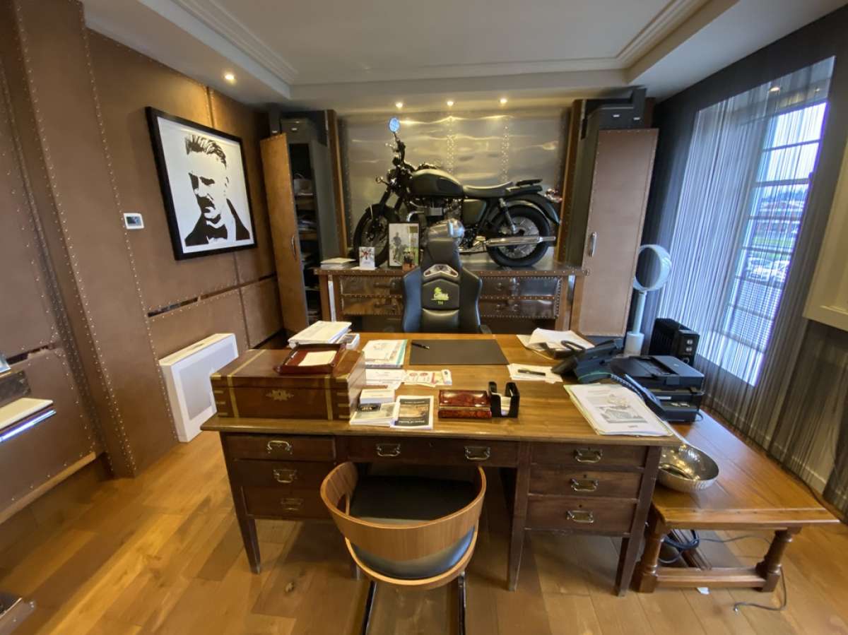 Office in Kidderminster - photo 2