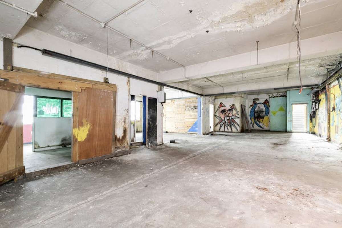 Retail/Shop in Old Street - photo 2