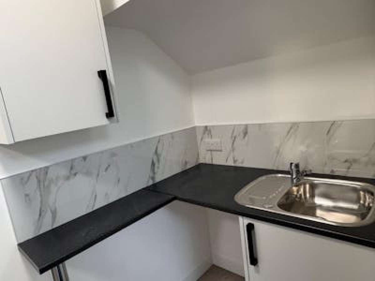 Office in Fareham - photo 4