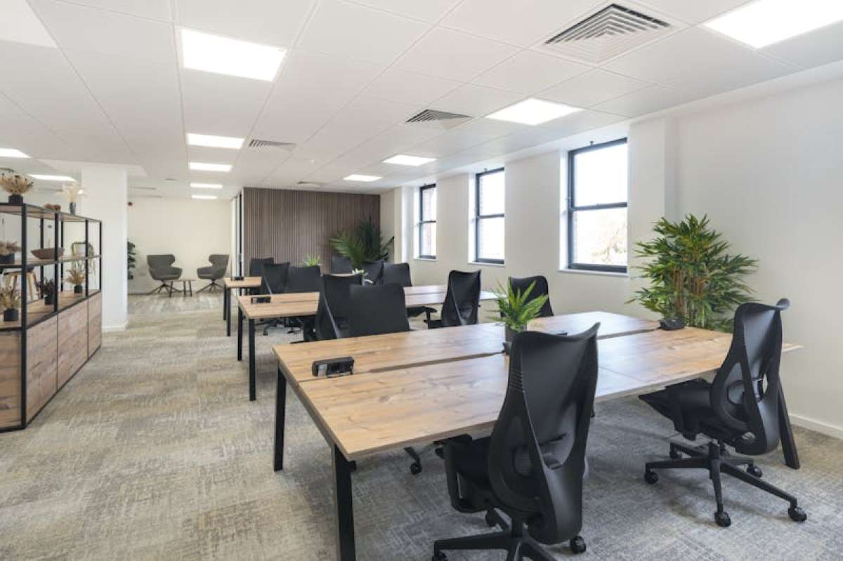 Office in Guildford - photo 2