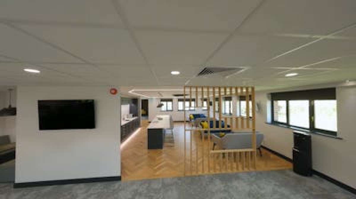 Office in Waterlooville - photo 3