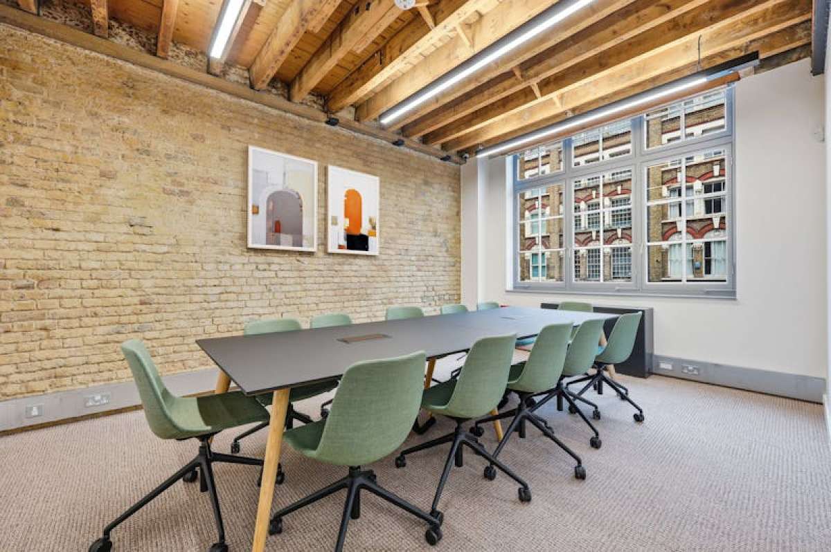 Office in London - photo 3