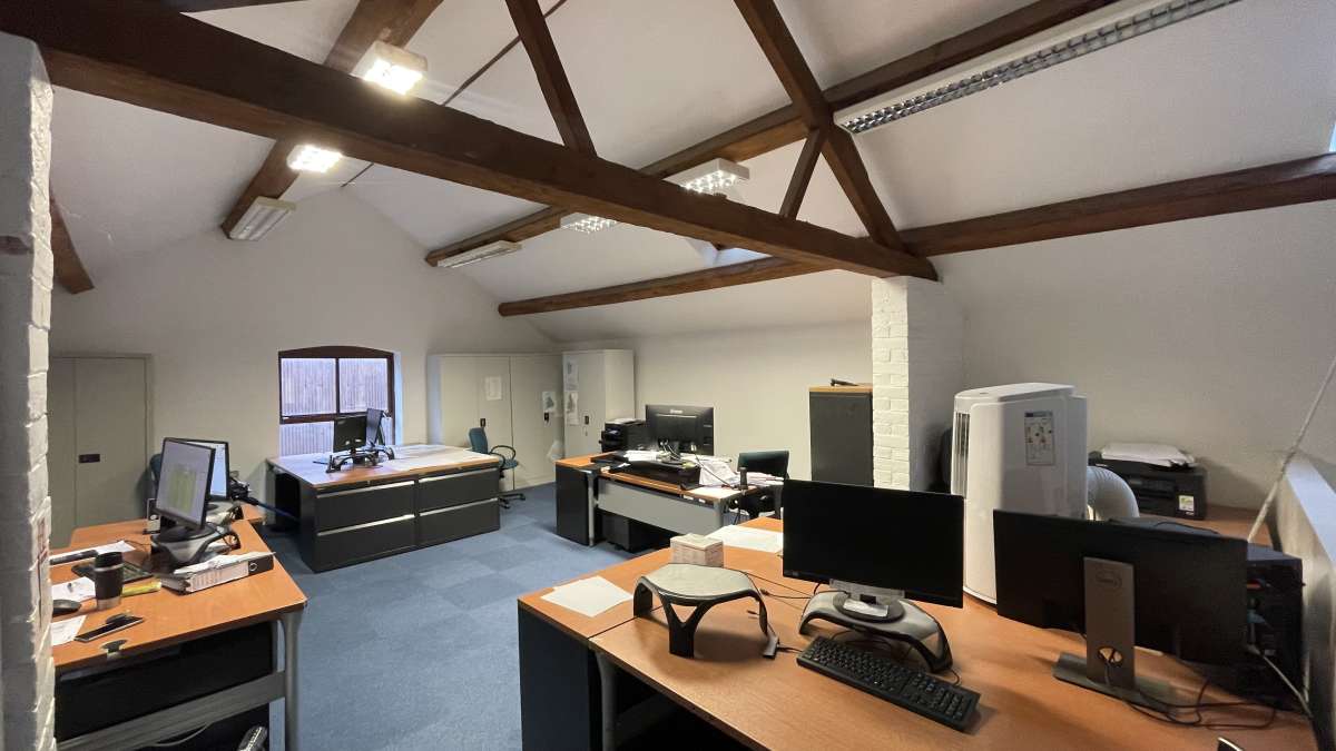 Office in Broadwell - photo 3