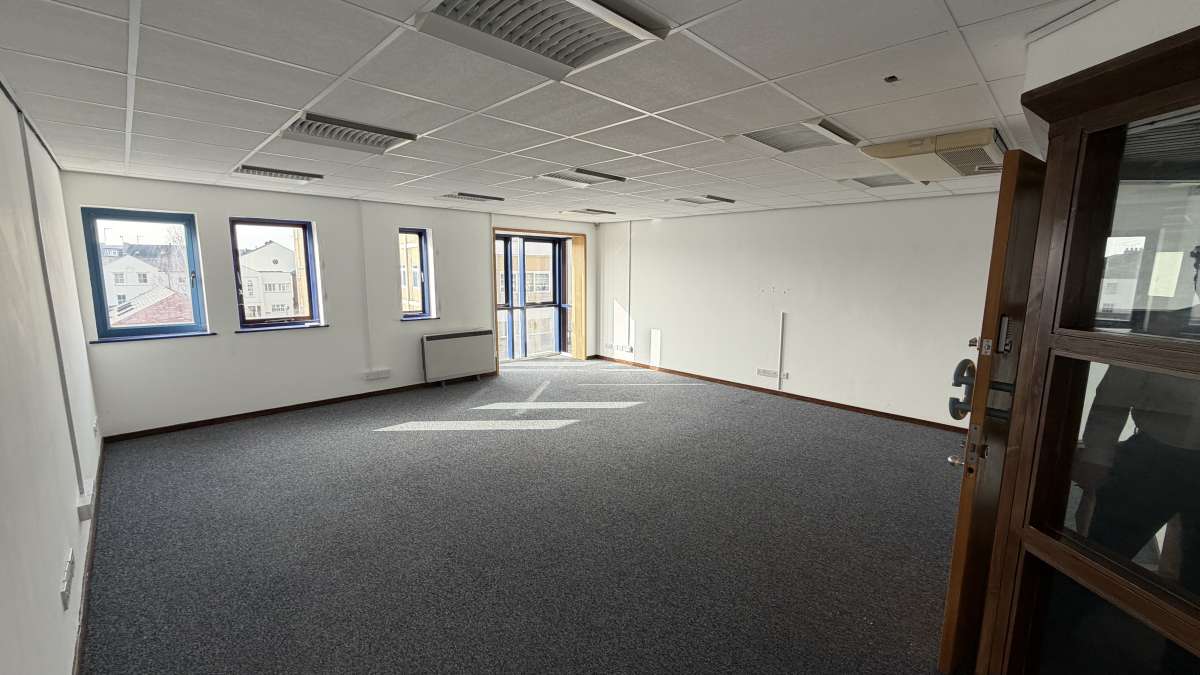 Office in Leamington Spa - photo 2