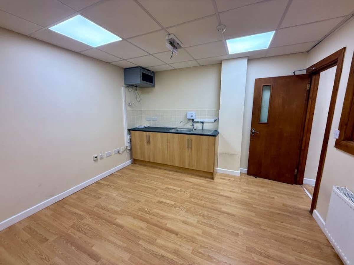 Office in Bournemouth - photo 4