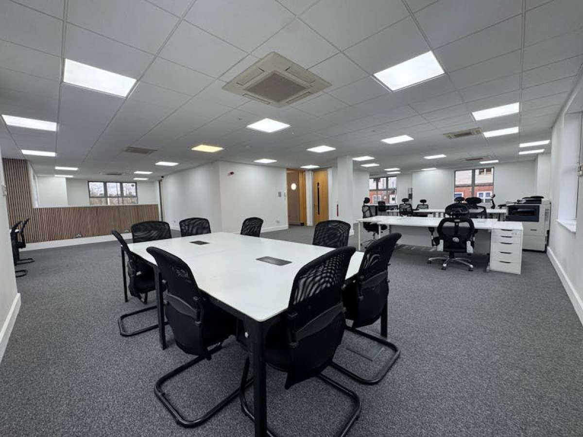 Office in Maidenhead - photo 3