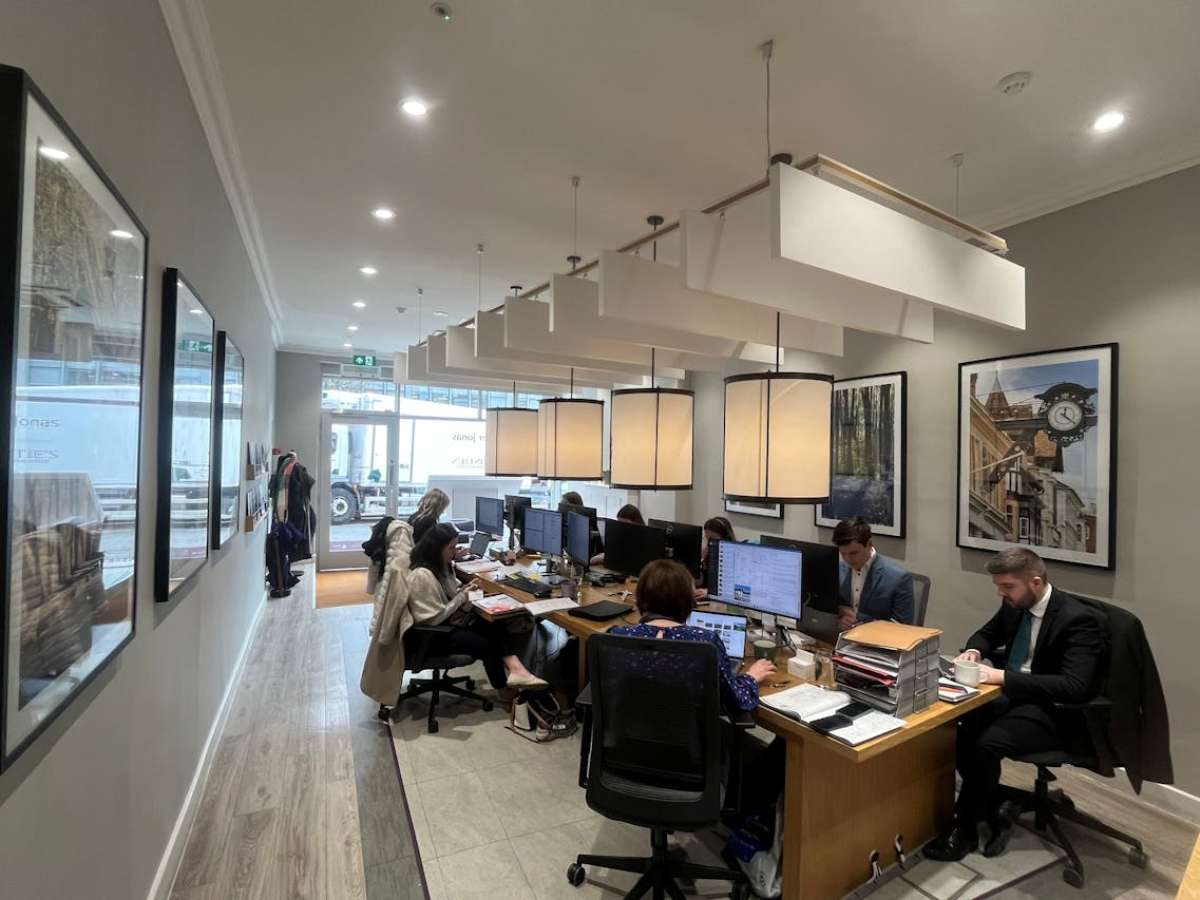 Office in Winchester - photo 2