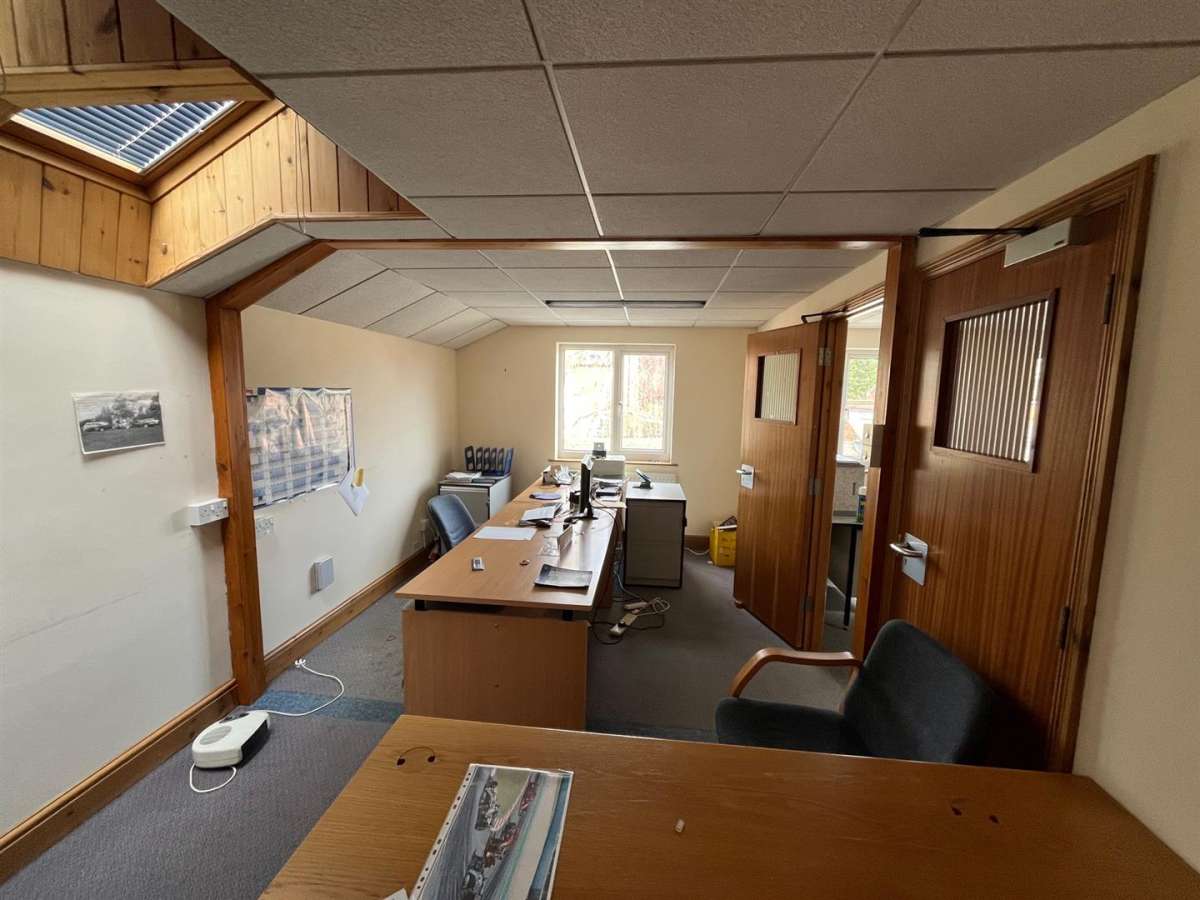 Office in Market Harborough - photo 2