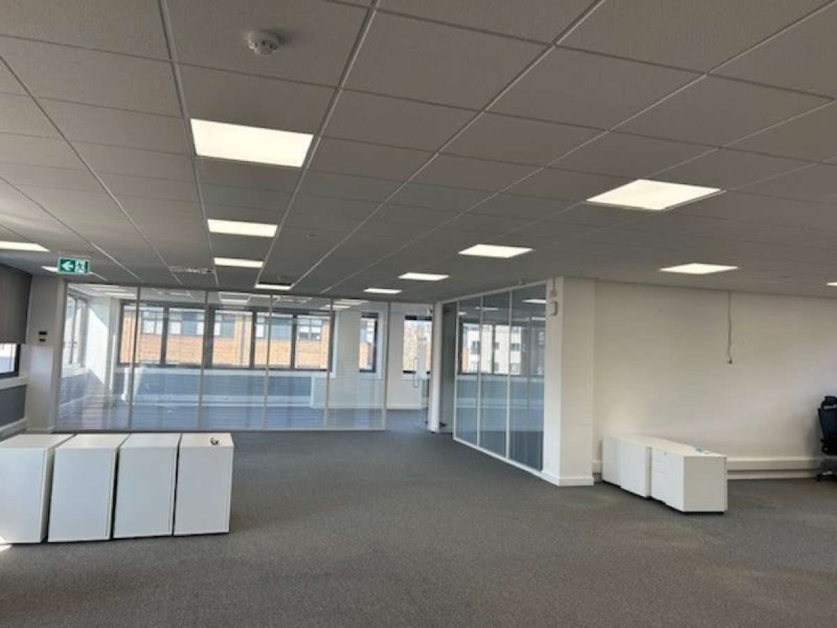 Office in Camberley - photo 3