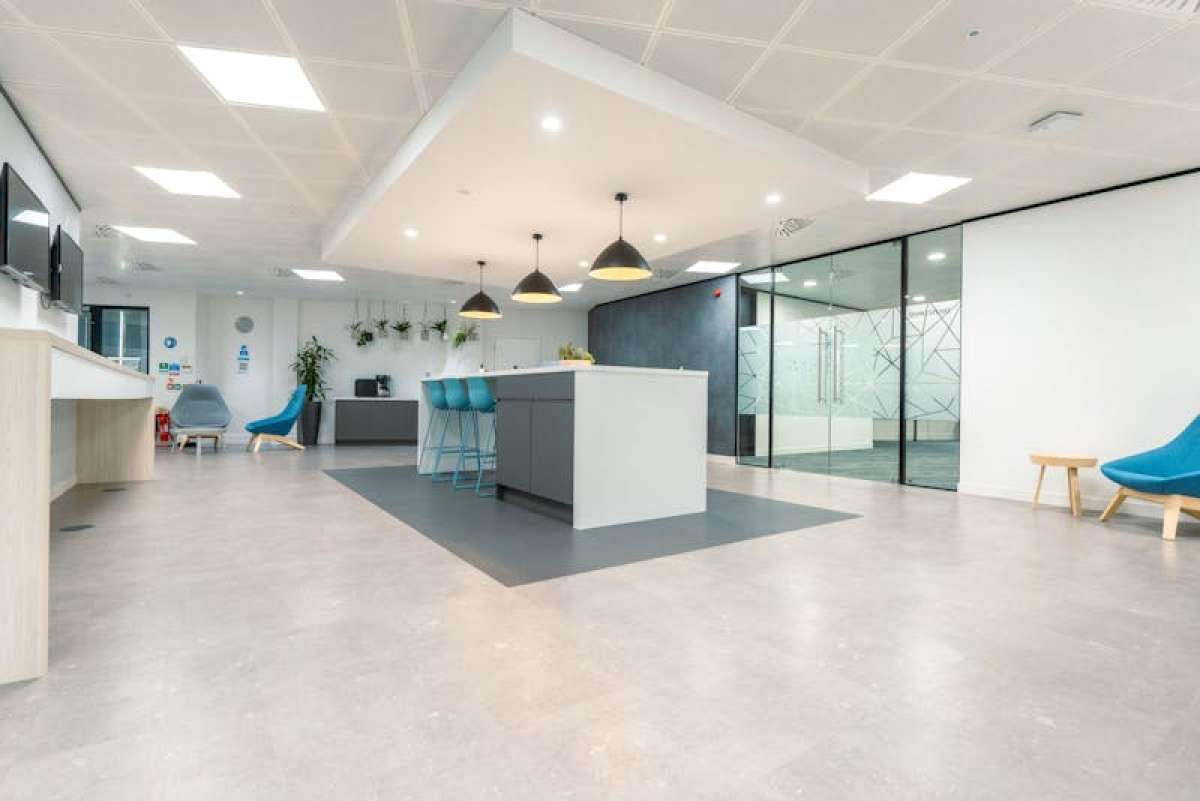 Office in Basingstoke - photo 4