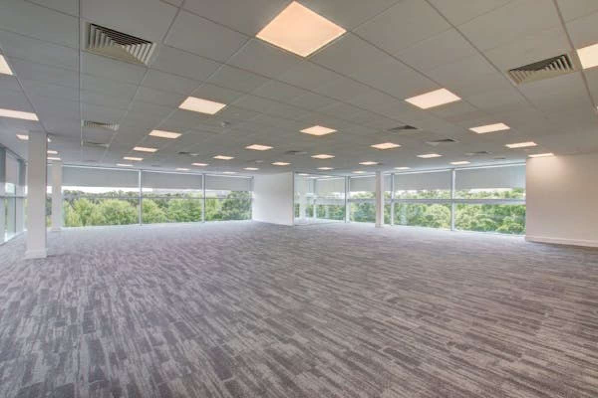 Office in Doncaster - photo 2