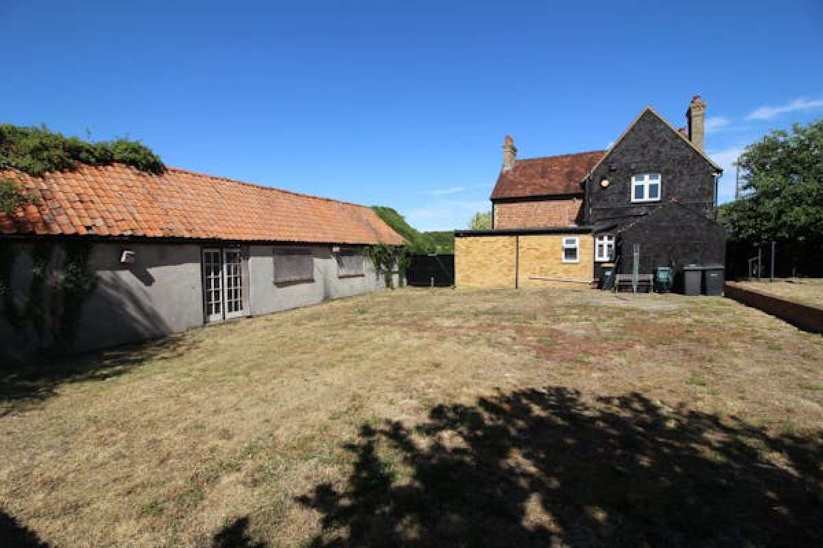 Office in Bedford - photo 3