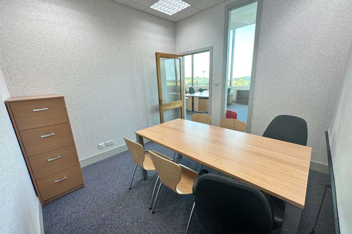 Office in Ayr - photo 2