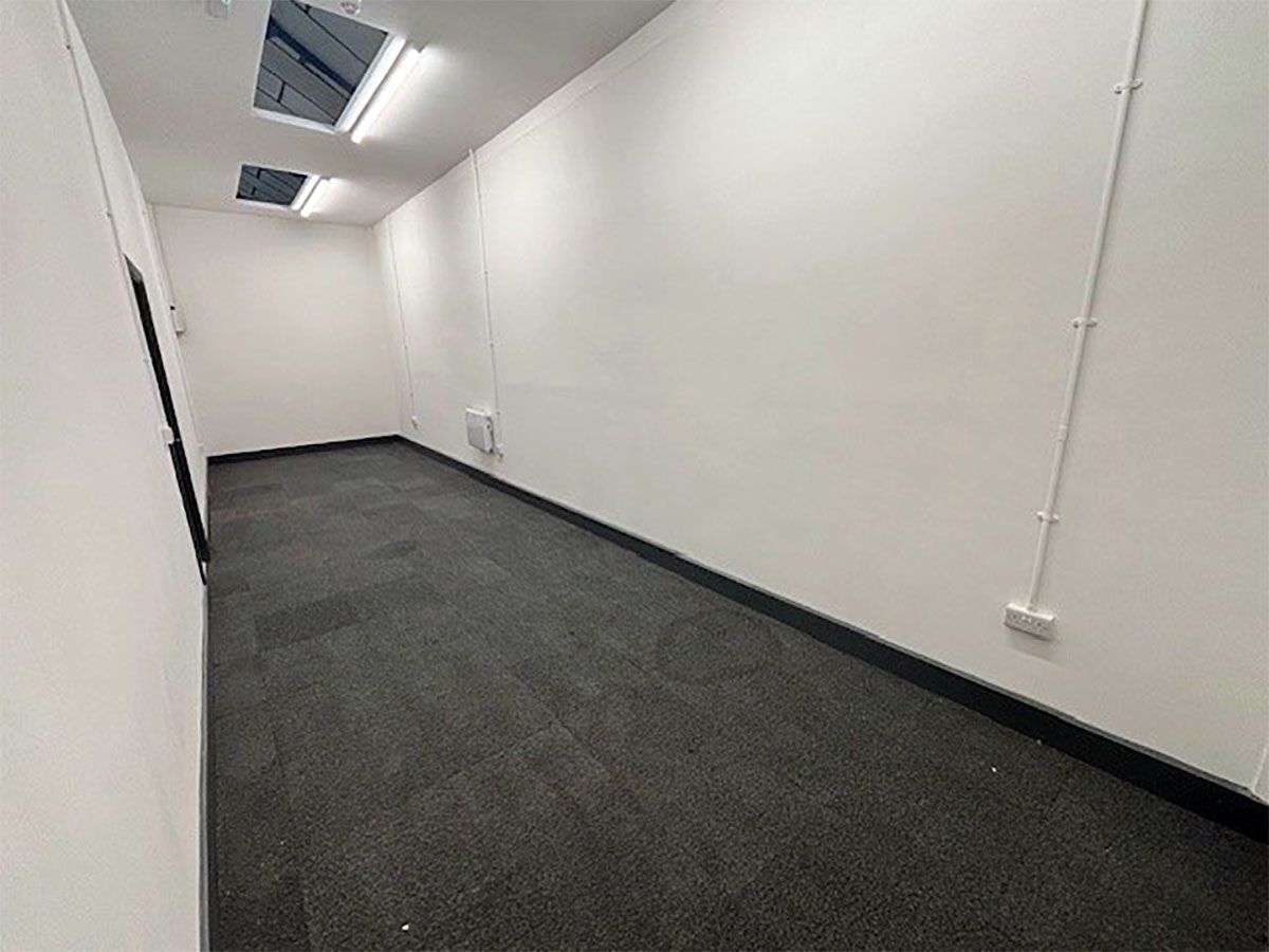 Office in Liverpool - photo 2