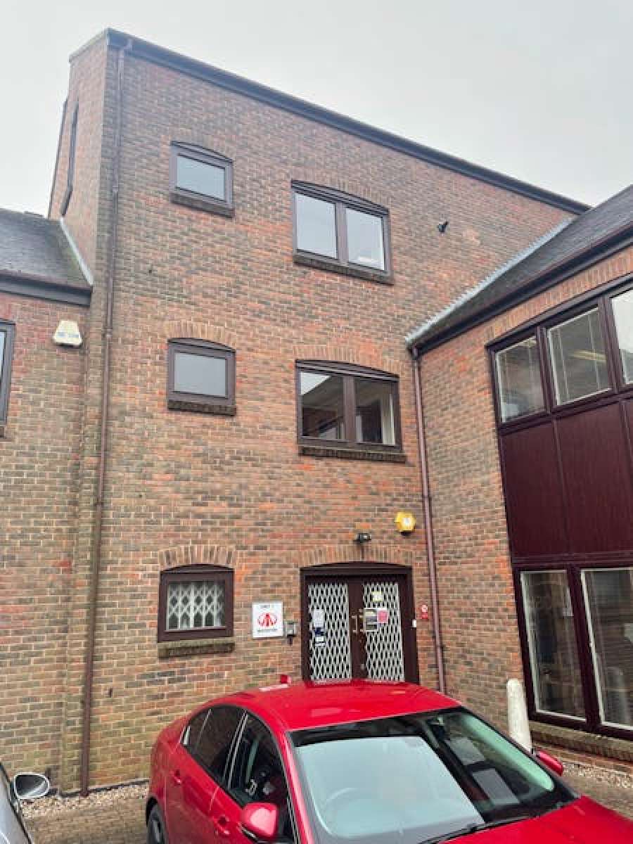 Office in Solihull - photo 2