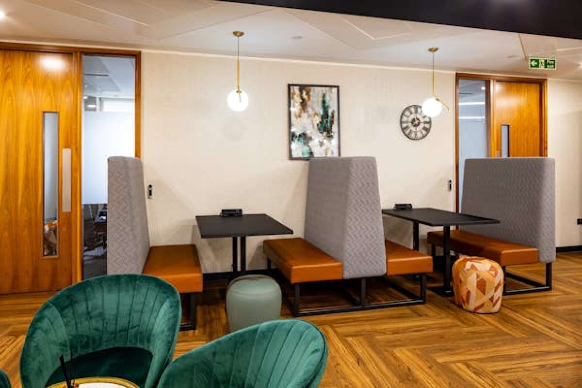 Office in London - photo 4