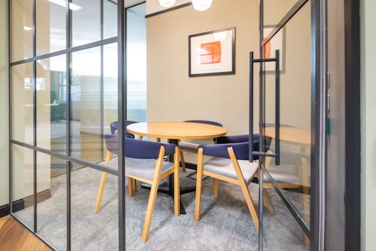 Office in London - photo 4