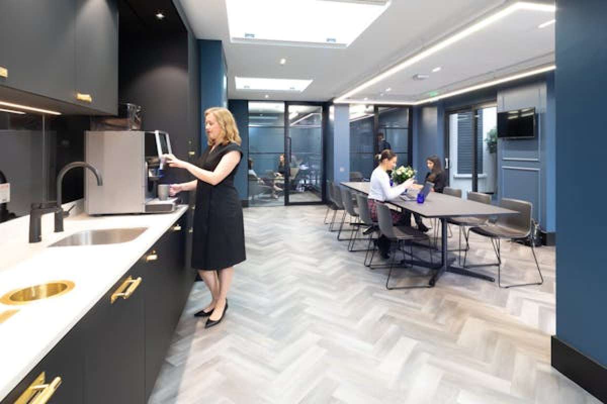 Office in London - photo 2