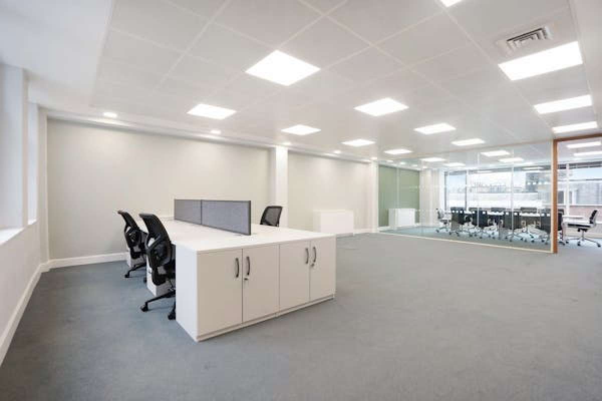 Office in London - photo 3