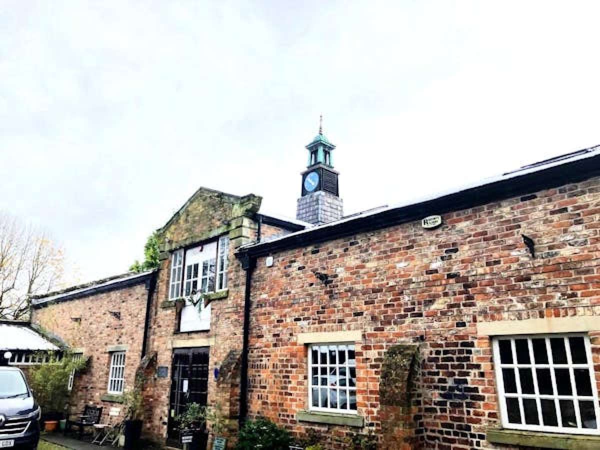 Office in Wirral - photo 2