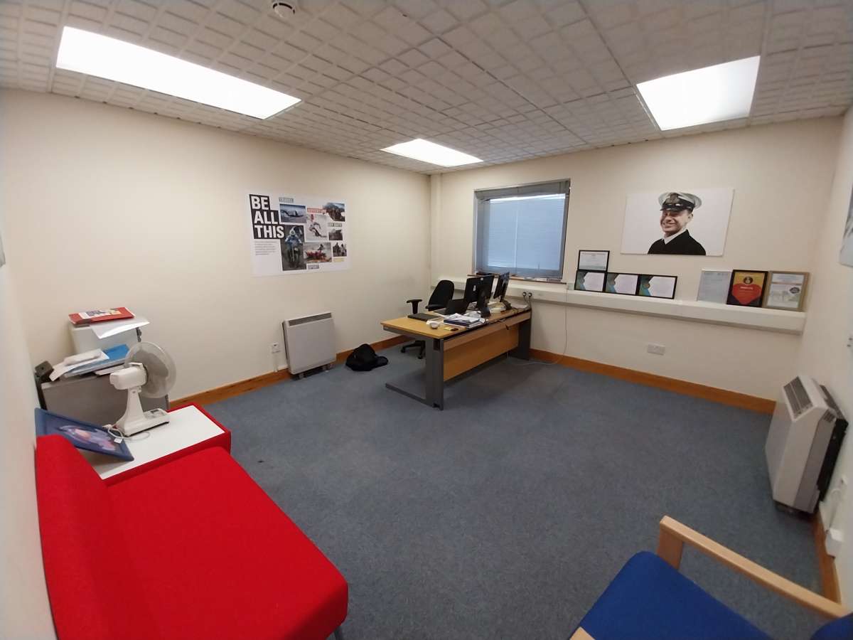 Office in Lincoln - photo 4