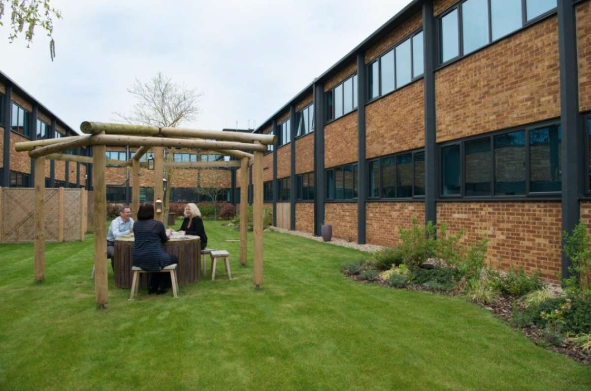 Office in Grove Business Park - photo 3