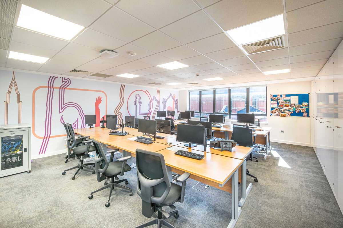 Office in Reading - photo 2