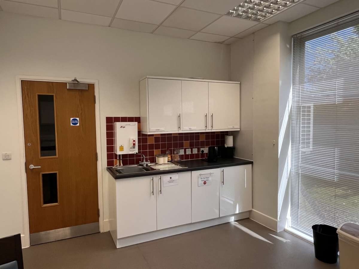 Office in Matford Business Park - photo 4