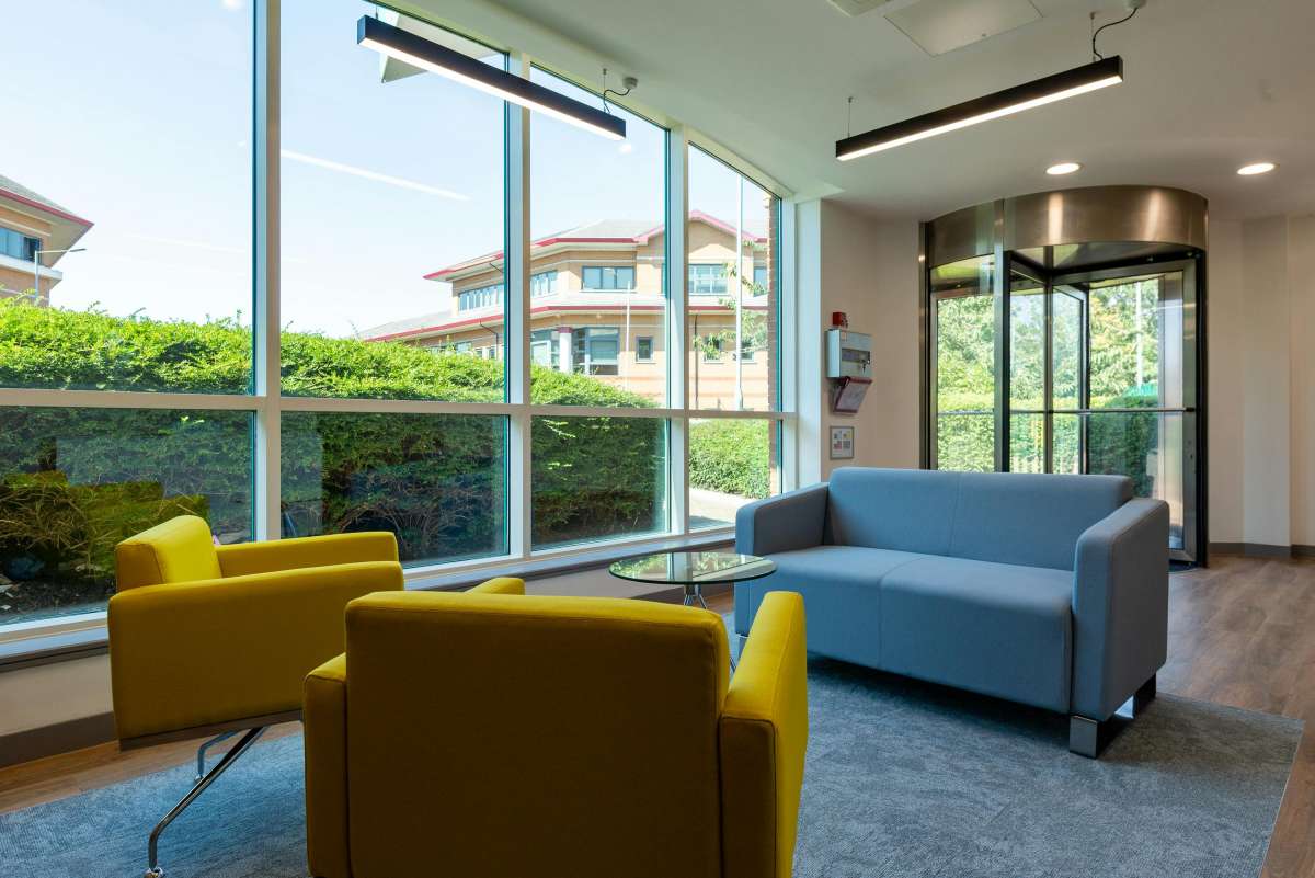 Office in Hayes - photo 3