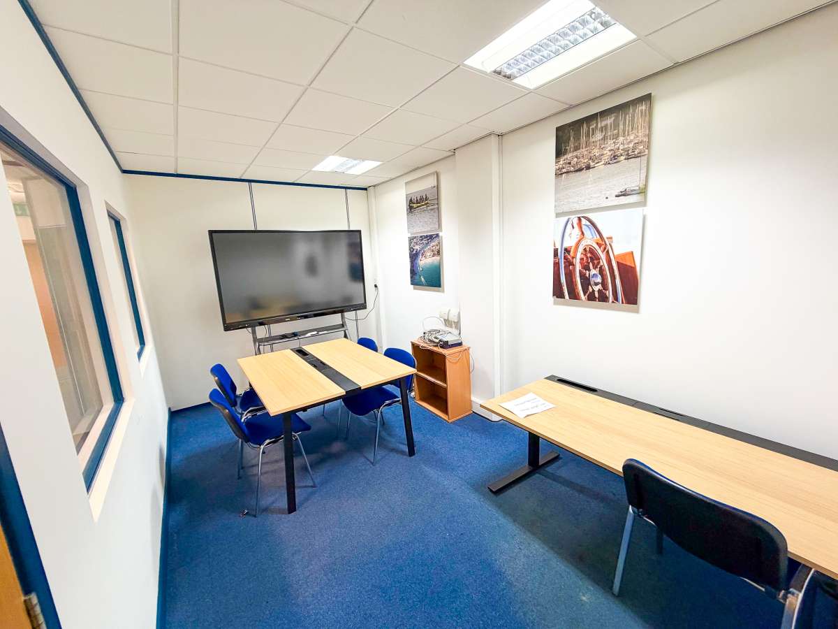 Office in Falmouth - photo 2