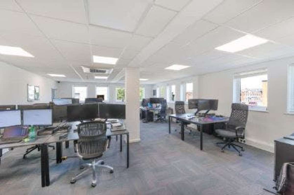 Industrial Unit in Grays - photo 3