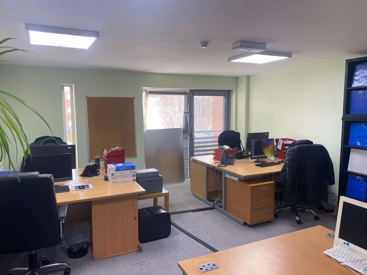 Office in Leicester - photo 3