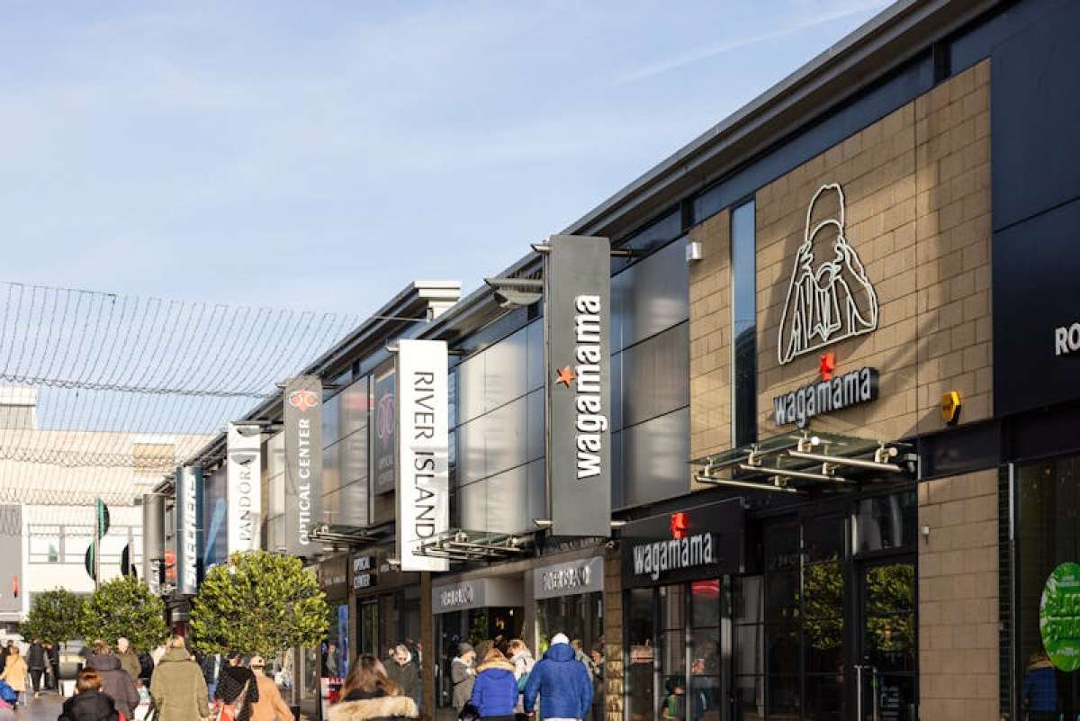 Retail/Shop in Harlow - photo 4