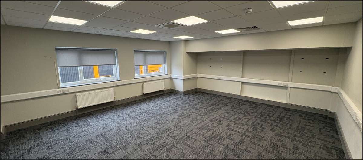 Office in Derby - photo 3