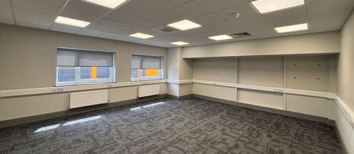 Office in Derby - photo 4
