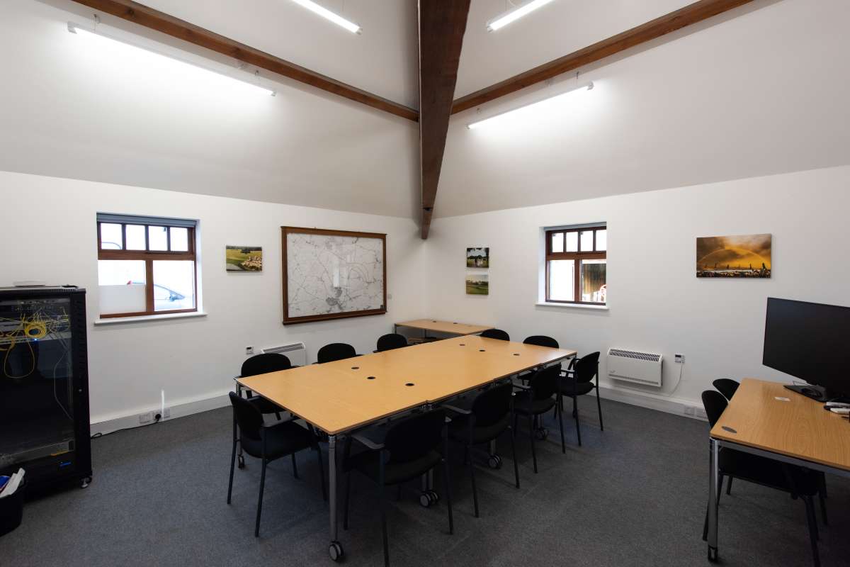 Office in Charlton - photo 2