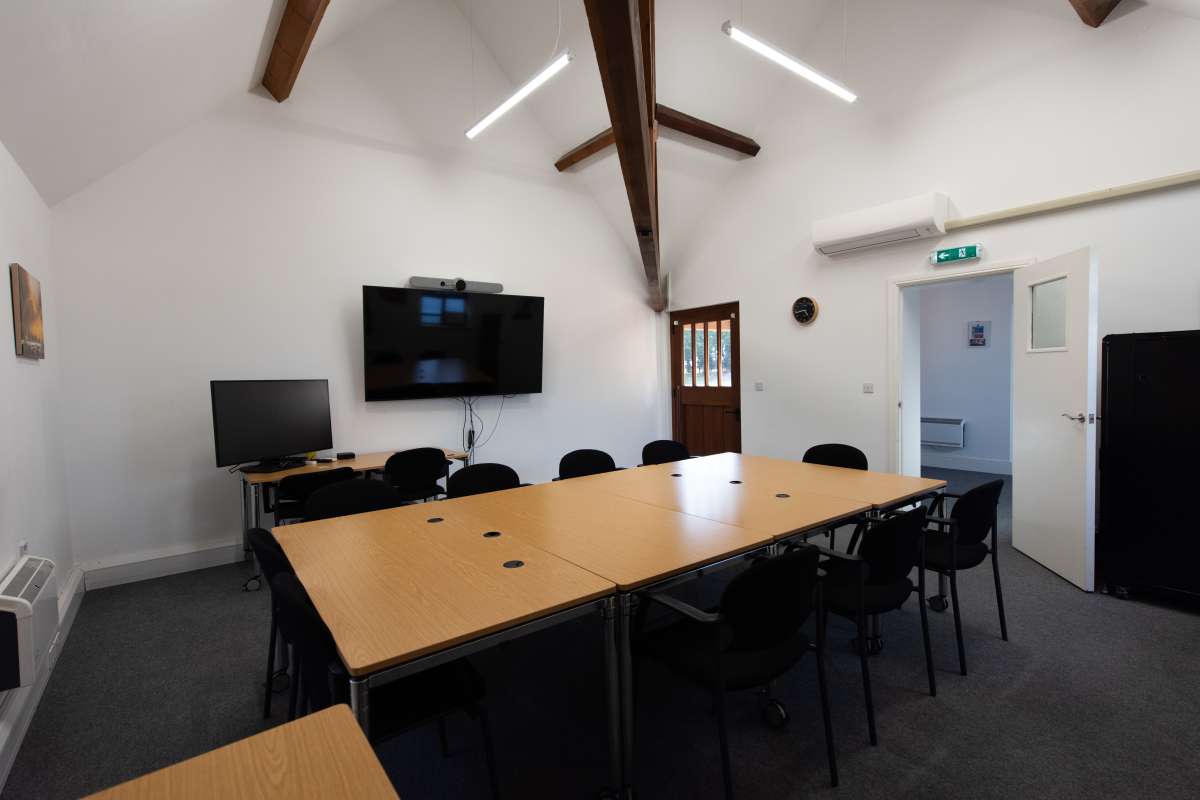 Office in Charlton - photo 3