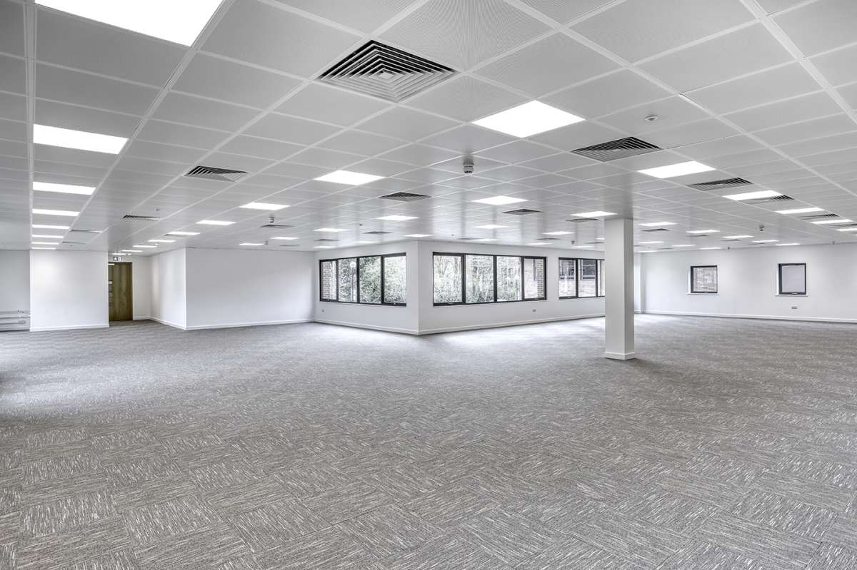 Office in Godalming - photo 2
