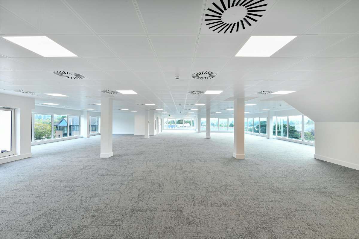 Office in Reigate - photo 2