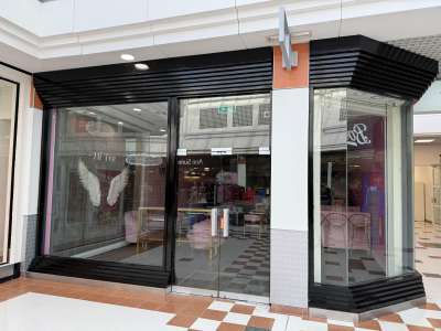 Retail/Shop in Livingston - photo 4